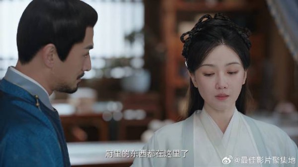 小妾离府，不料少主被为难，幸有夫人帮忙成功离开