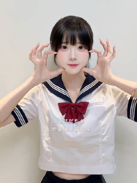 制服yuki排练新歌，与优优依依共庆生日