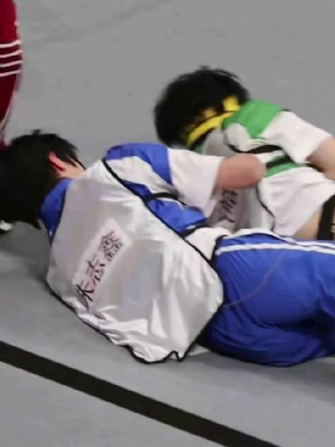 造谣本来就是不对的,自己磕CP就好了,为什么要真的去造谣人家的恋情?