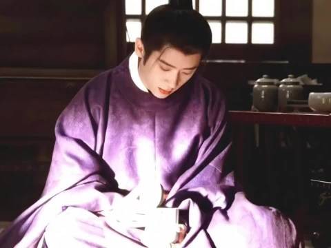 墨修尧叶璃和离后借酒翻糖罐,知真相一夜白头寻妻