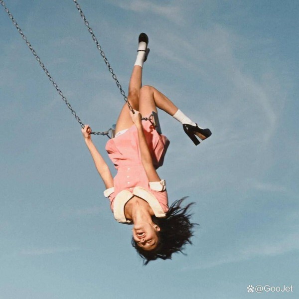 Olivia Rodrigo 首周销量48.5万跟你有什么关系啊？