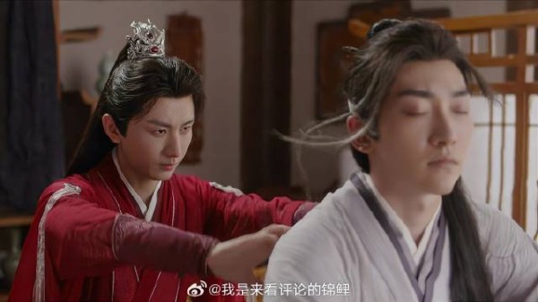 云彼丘中毒,李莲花不顾自身 竟用最后一丝内力治好他