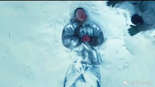 吕钦扬冻死在了雪地,带着遗憾,带着对凌一尧的爱死去的