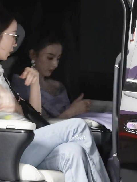 这不就是一只玛丽猫