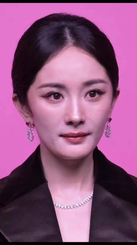 女明星怼脸挑战 一命速通