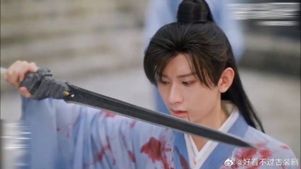 杨紫莲花妖身份暴露，成毅冲破封印霸气救妻，这幕帅炸