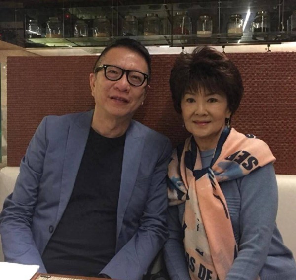 突传死讯！香港资深艺人苗金凤离世，曾演邵美琪强势母亲