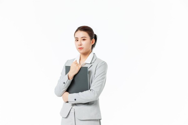 女人为情人付出了身心之后，一旦回家有这三个举动就得注意了