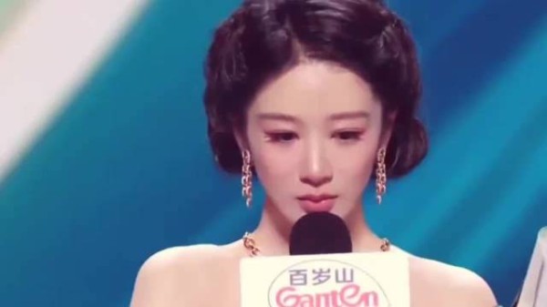 杨紫获奖致谢李雪导演，伯乐三年前定角《生命树》