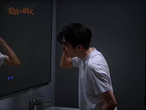 檀健次发博显示回到北京了，这视频拍的好享受呀，好好休息一下吧