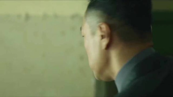 经典港片：杀人如麻的悍匪也会有爱心，把眼角膜捐给美女萱萱！犯罪现场
