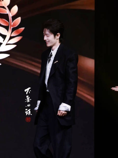 肖战获亚洲艺术电影节金海燕奖最佳男主角