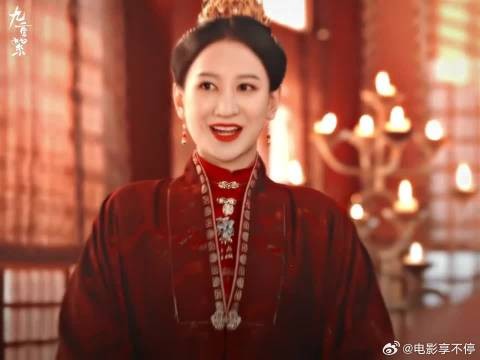 大婚主桌席紫啧们请上！