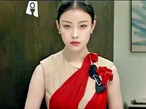 女孩意外穿越到十年后