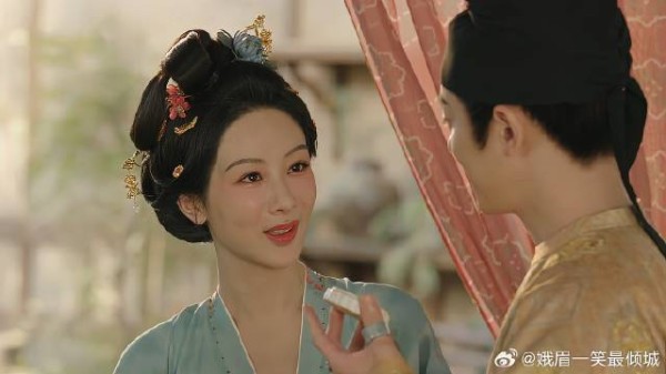 陛下来答谢牡丹，哪料人趁机推新品，不小心刺到他痛处