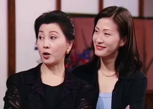 很喜欢聂宝言一家子的女人，都是那种优雅知性的类型，不刻意也不张扬