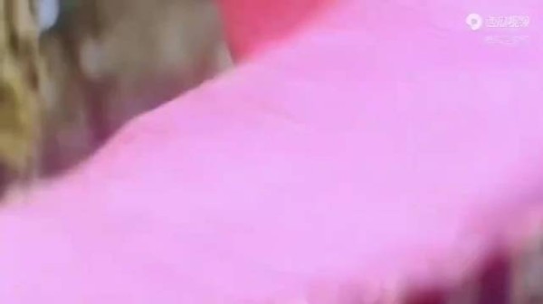 女人野外遇到野人笑S了