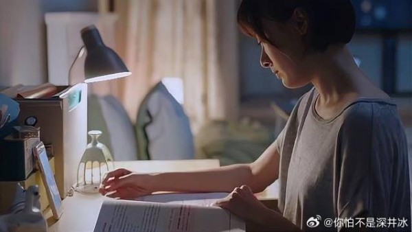 谭松韵 | 宋威龙 | 张新成 老妈视频查岗，月亮摆书敷衍，下秒举动太真实