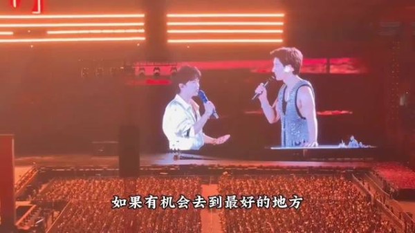 周深王力宏同框互赞,称其嗓音独一无二
