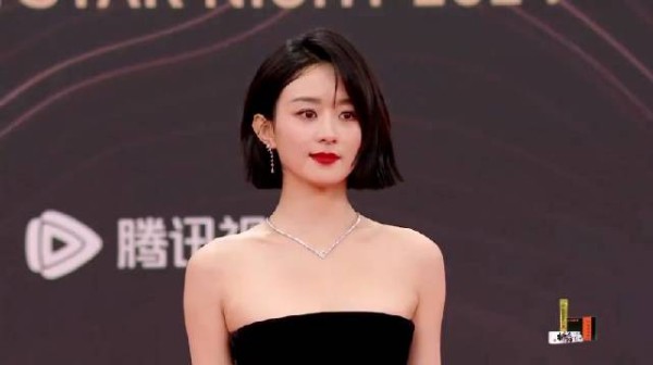 粉丝贾耗红毯紧张喊赵丽颖名字