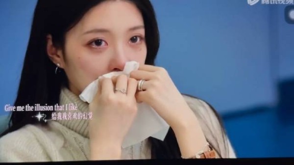 半熟5柳柳曾参加边伯贤签售会，泪痣引热议