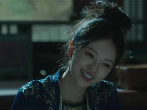 喜欢防风意映这个角色,原本以为演员是很成熟的类型,万万没想到黄灿灿
