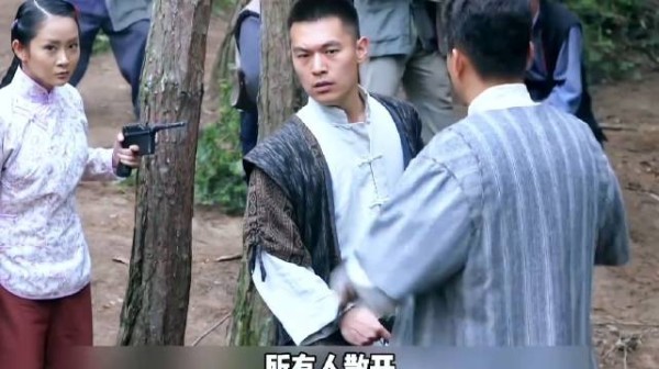 鬼子狙杀军长失败，转头埋伏苏海龙妻子