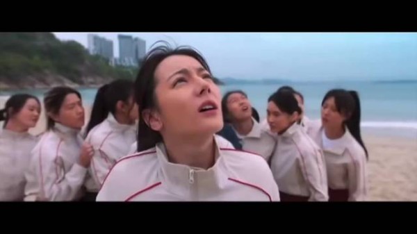 《功夫女足》海外版预告，增加了主演们的正面