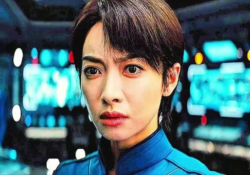 关系户仗着资历打压新人,不料新人竟然是真太子…..