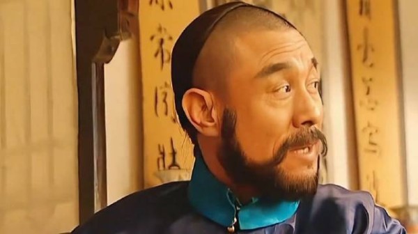四爷下旨年羹尧再贬八级,年羹尧懵圈了