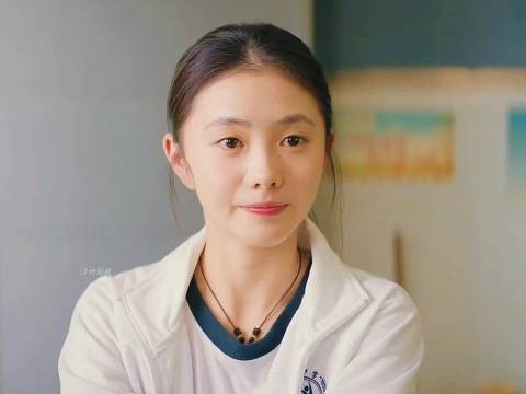 只打对抗的话,那女的赢不了