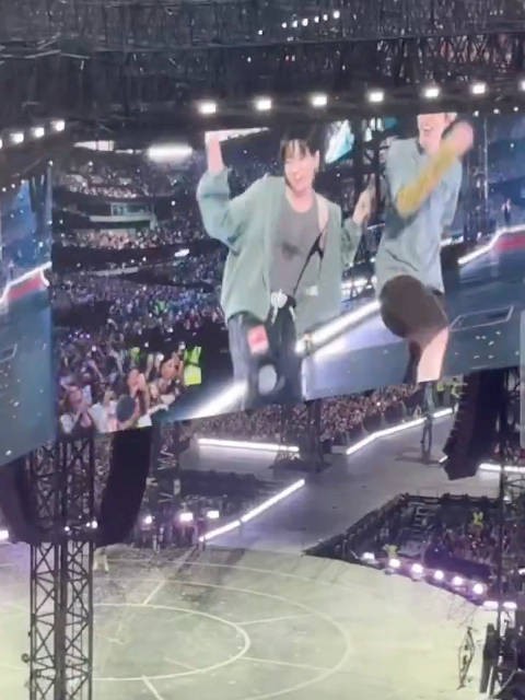 BTS伦敦演唱会田柾国热舞汗湿衣衫