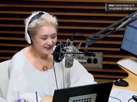 金泰妍翻唱李素罗晚餐歌获前辈电台推荐