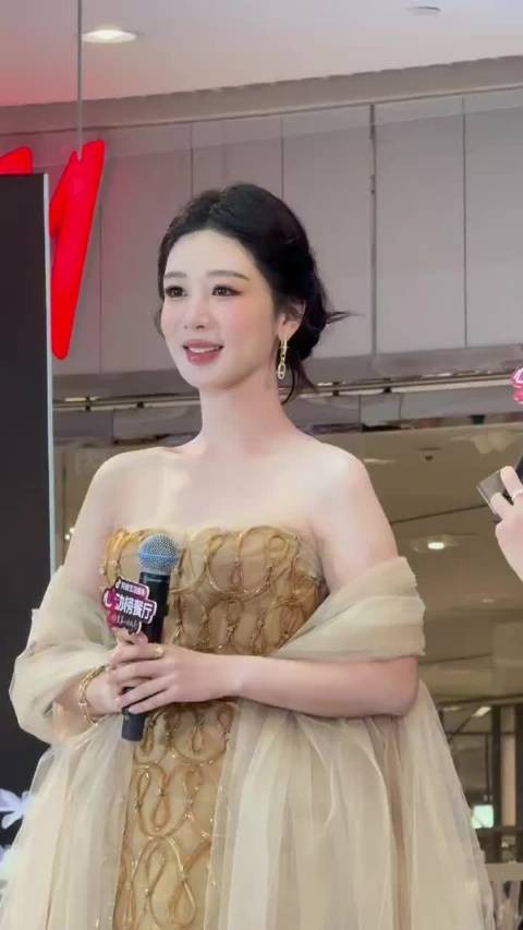 杨紫联合11位艺人驰援广西水灾,回应海外粉丝信件