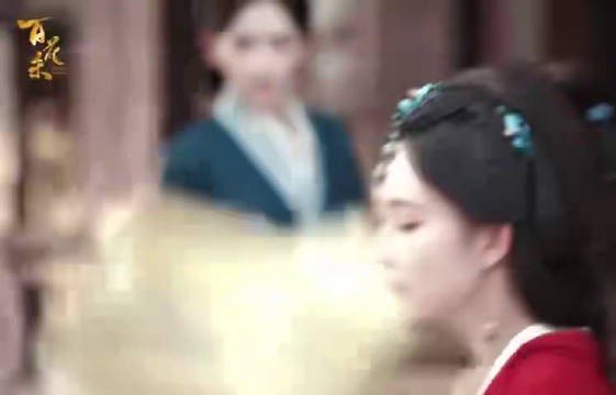 流苏额饰和金链珠翠搭配在一起真的好绝！