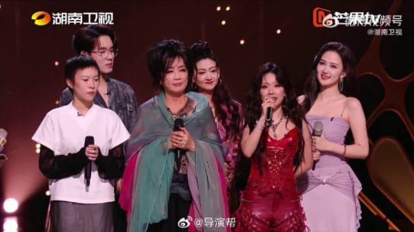 万妮达携独特曲风亮相歌手突围赛