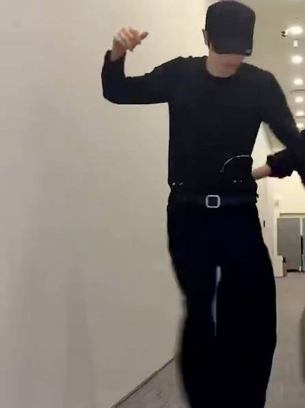 成灿Riize快拍更新驾驶主题内容