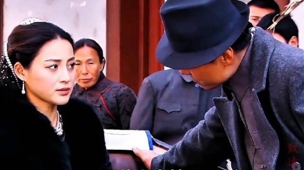 特务当街欺负美女,不料美女是情报局特工,这下可惨了