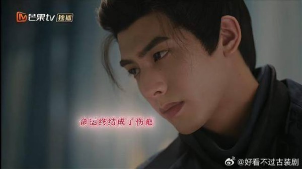 王妃为了不扫兴吃了会过敏的食物,王爷心疼,傻不傻