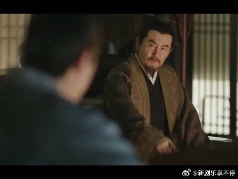 顾廷烨气坏老爹被罚板子