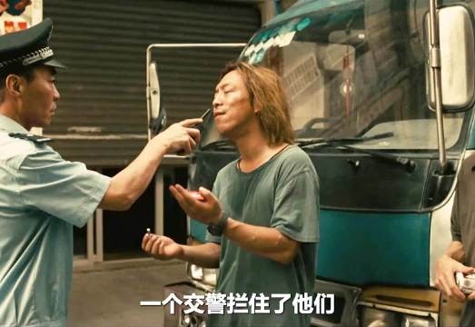 杀手记错刺杀目标反被雇佣，被害人现场加价
