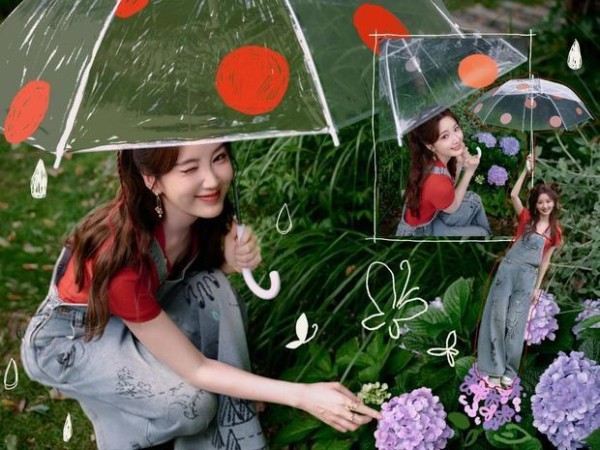 毛晓彤森林雨中随拍 一把雨伞衬出满满少女感