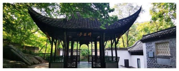 欧阳修仕途三起三落,有两回被贬都伴随着巨大的丑闻