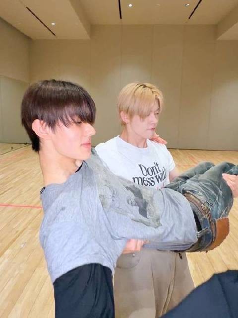 逆流而上 chow down down  w SEONGHYEON