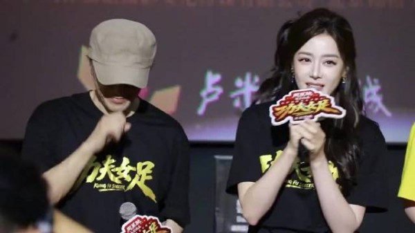 没有一点偶像包袱的迪丽热巴,我宣布我是她的唱歌粉