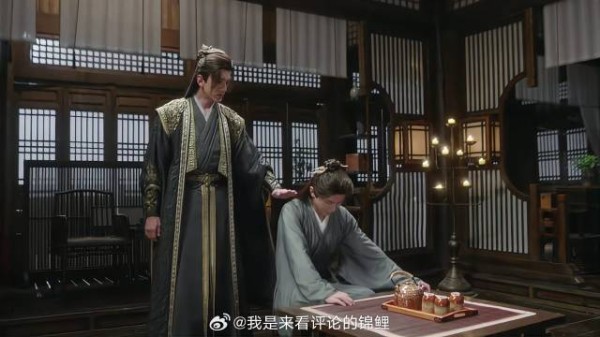 李莲花毒性复发 笛飞声用内力帮忙压制,真是亦友亦敌