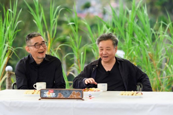 当余华苏童走出书房，《一个文学的午后》如何用“漫谈”击中人心？