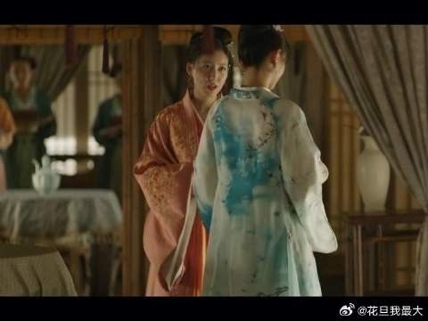 林噙霜打扮墨兰准备去前厅