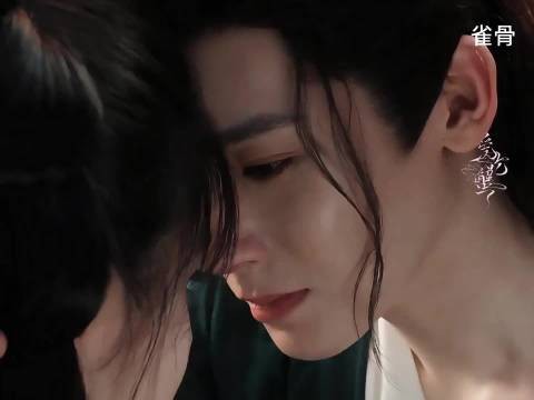 原来碰额头比亲吻更刺激,萧无衣你就是蛊神,这两人的拉扯太美味了!