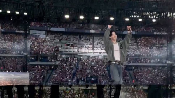 听到JUMP的柾国 超开心哈哈 260717 BTS世巡 巴黎演唱会Day1 ‪